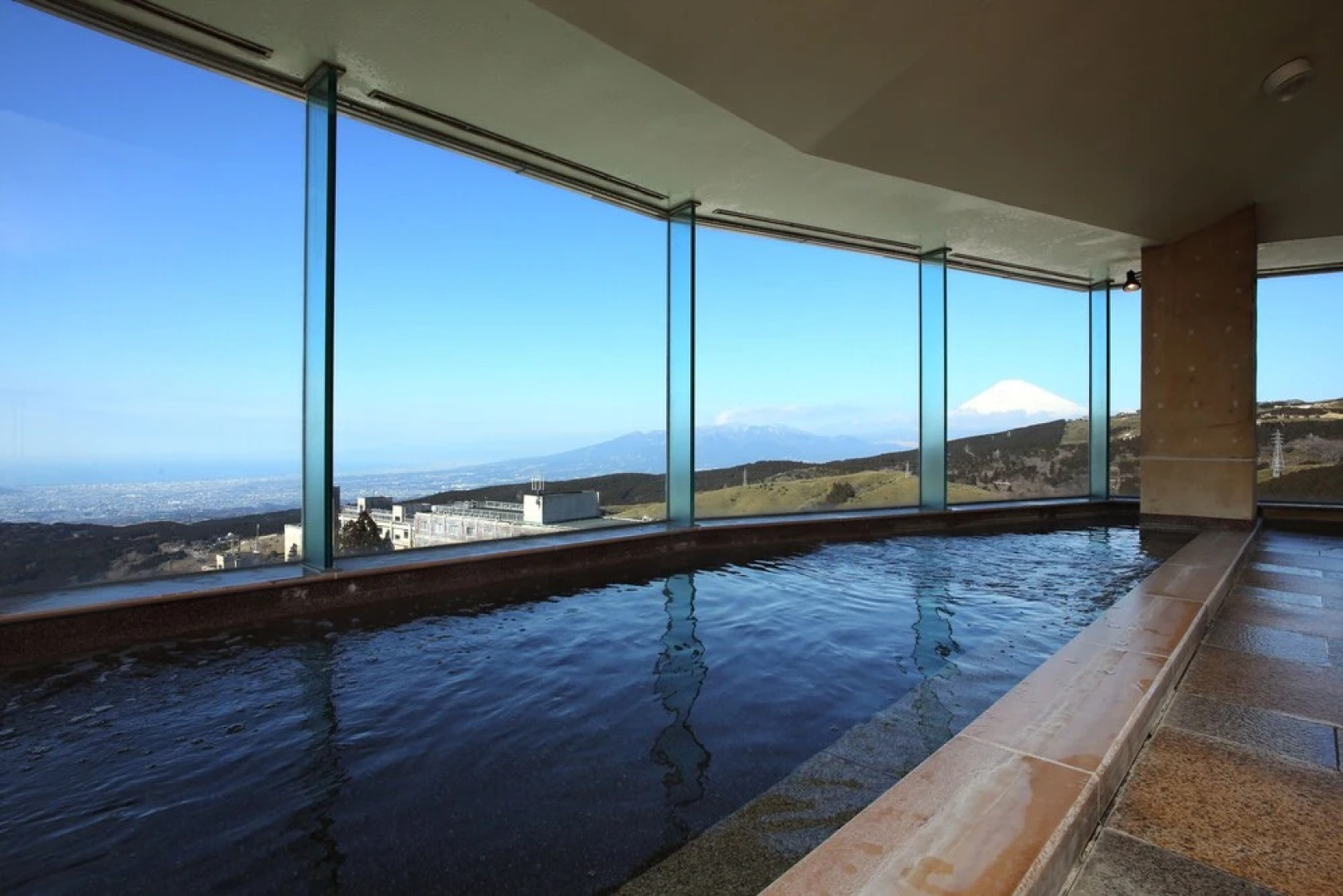 Guest House FUJI-HAKONE LAND - Hostel