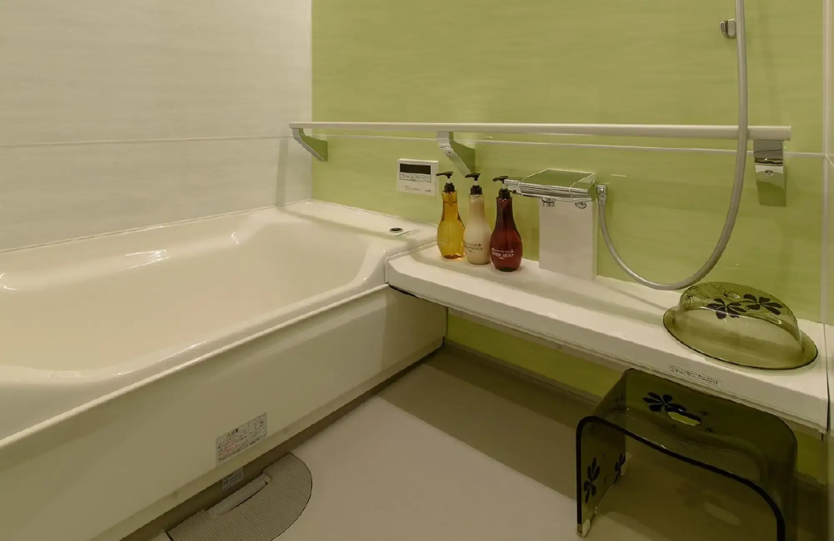 Holiday House Green Garden