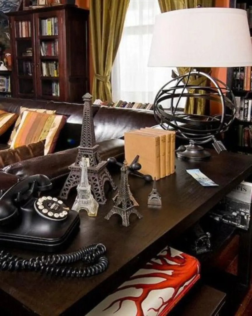 The Reynolds Mansion