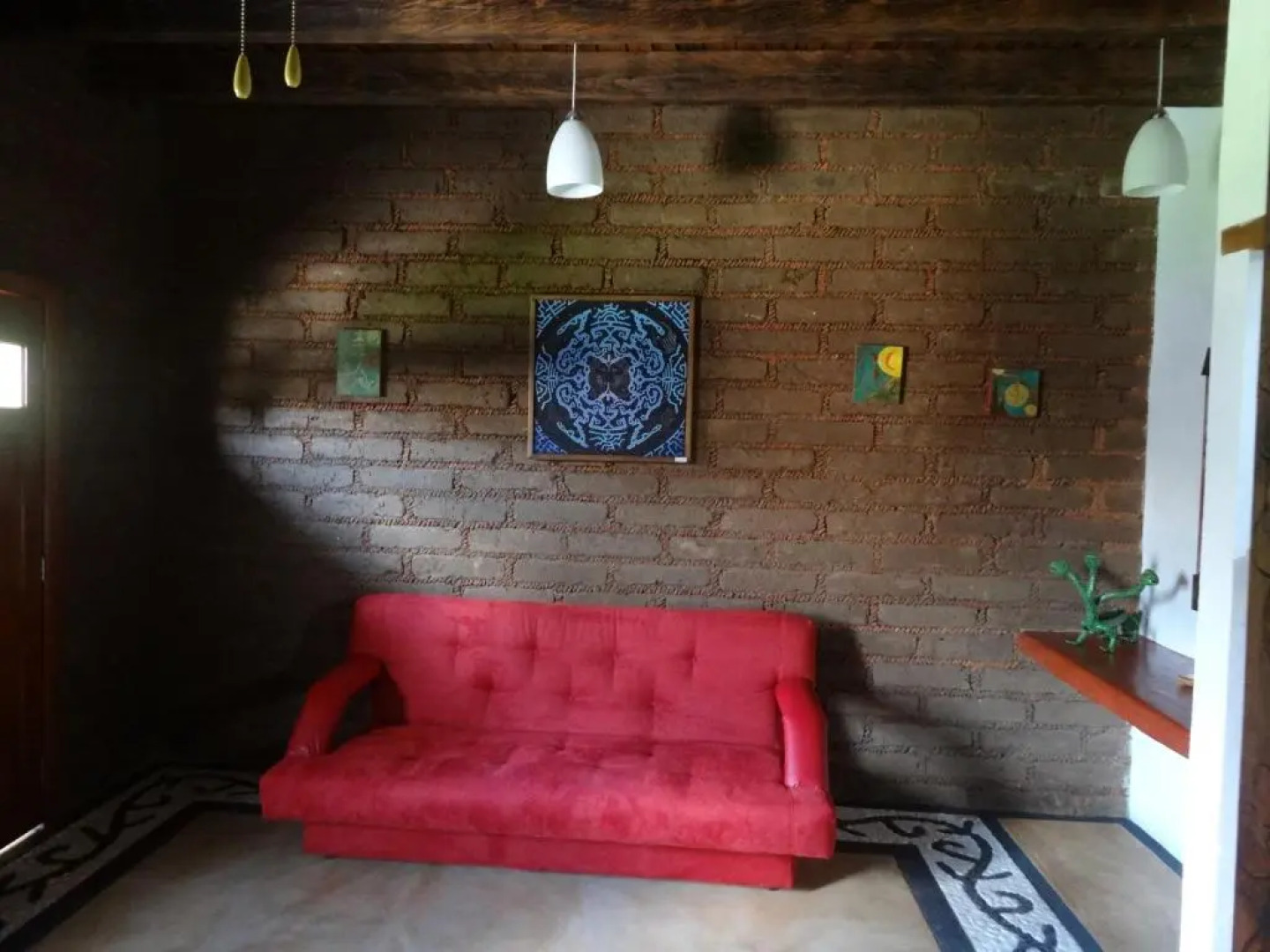 Paradise Hotel Boutique & Lounge