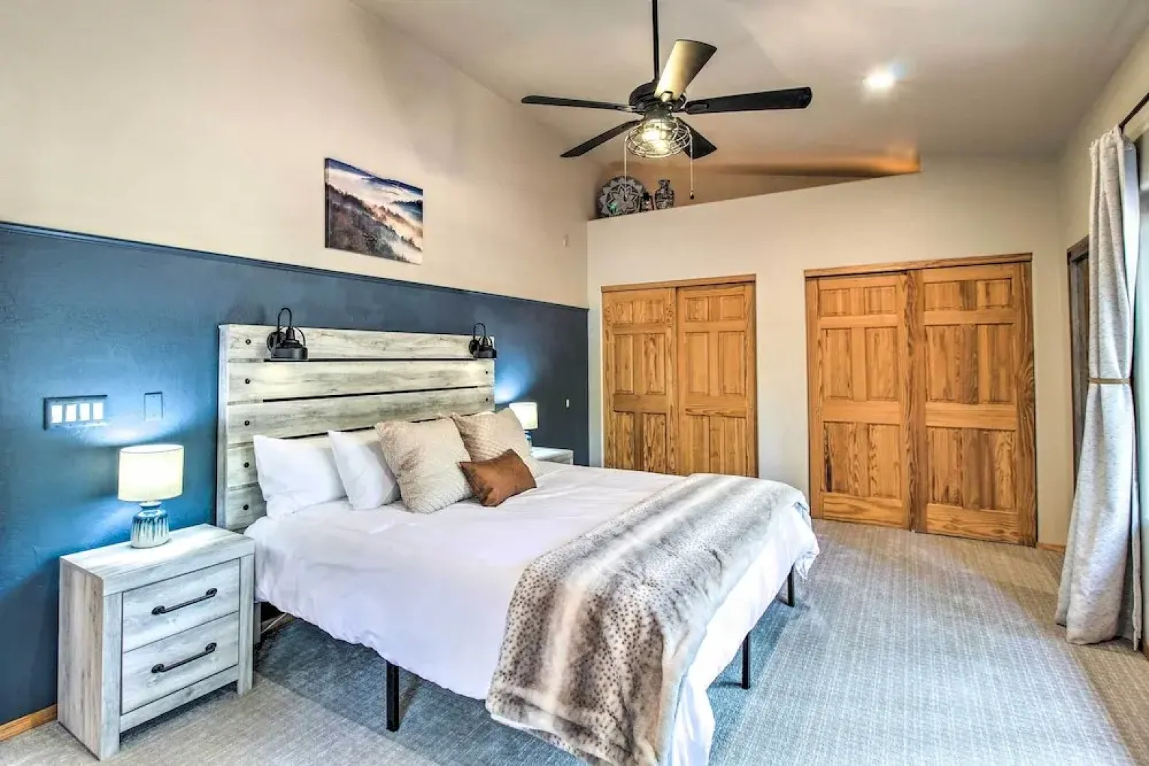 Hot Tub & Game Room: All-season Pinetop Cabin