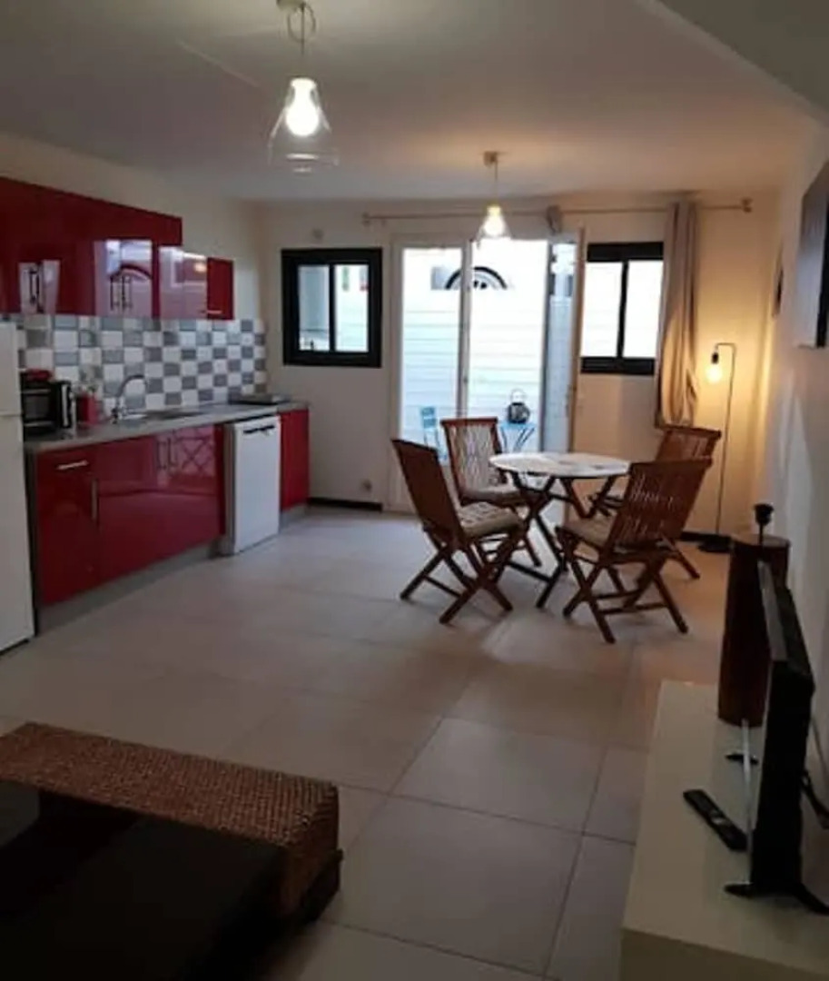 Property with One Bedroom in Entre-Deux, with Furnished Terrace - 15 Km From the Beach