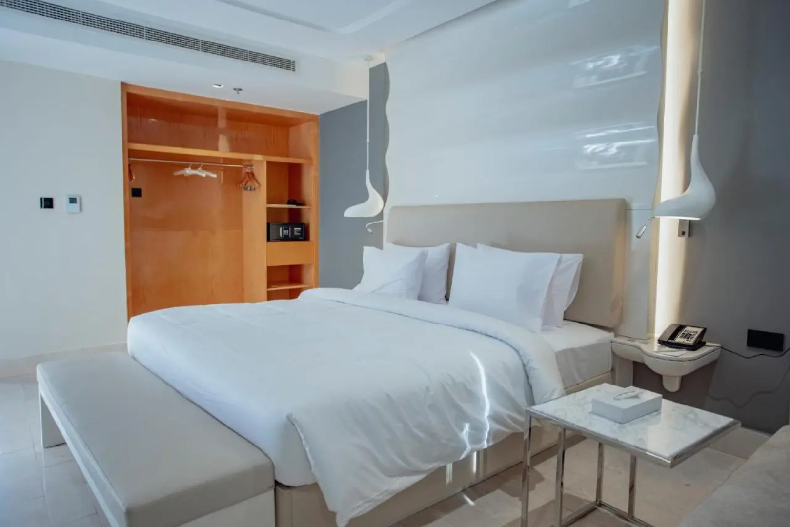 Alberni Hotel and Resort