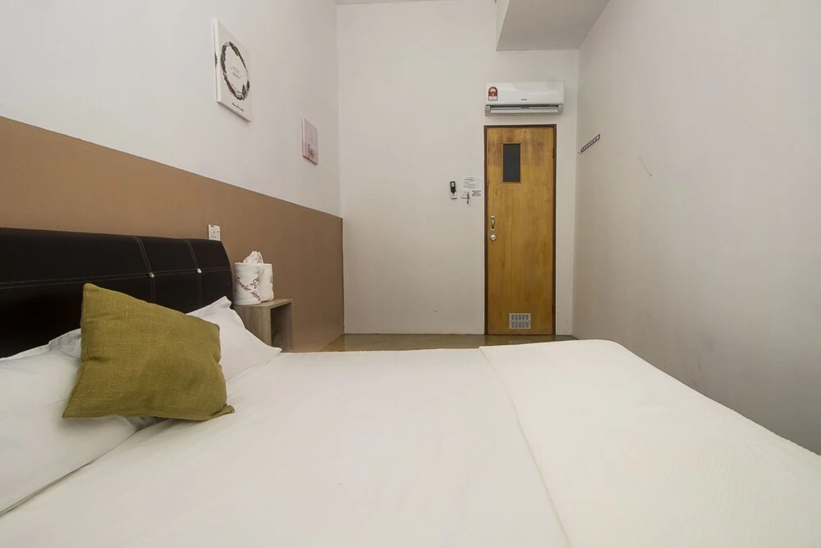 The Traveler Home by OYO Rooms