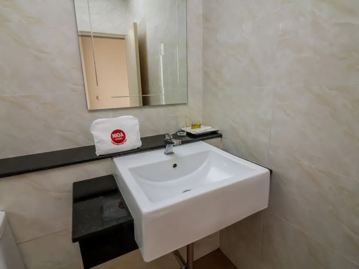 Nida Rooms Central Plaza 144