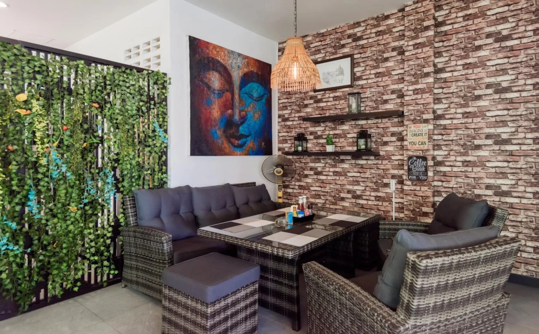 Hallo Patong Hotel & Restaurant