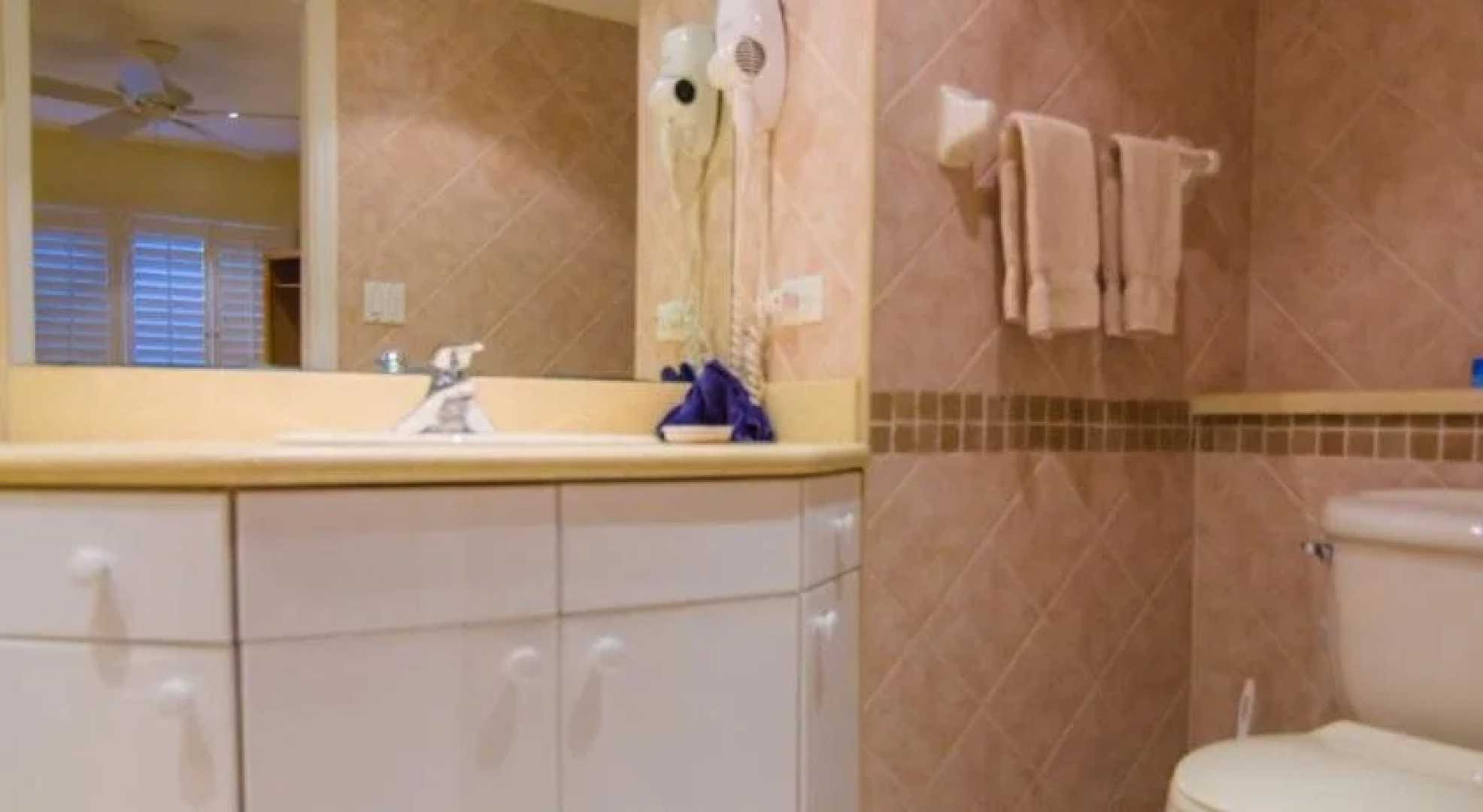 7 Mile Beach Resort & Club