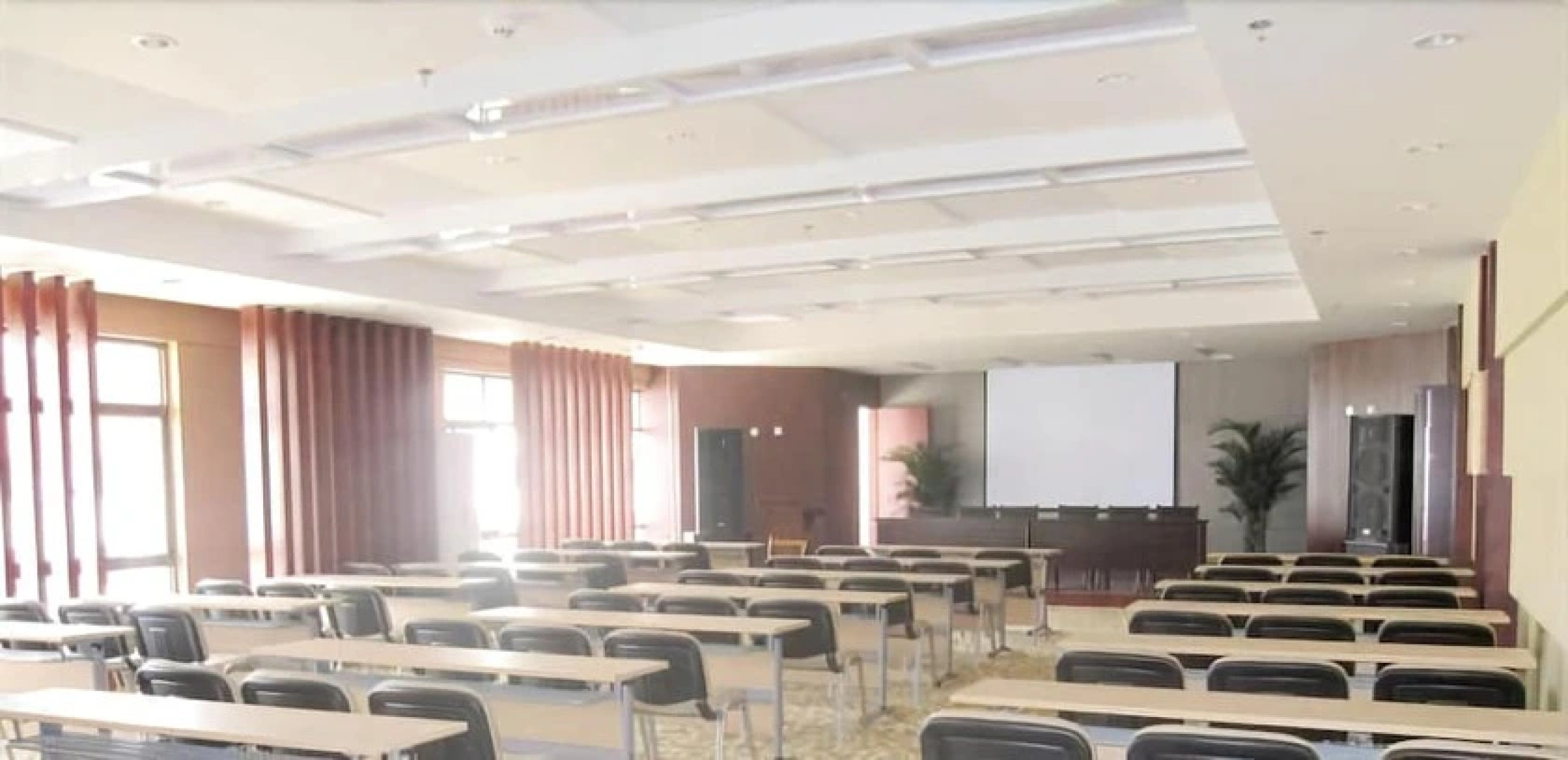 Jiuhuashan Center Hotel