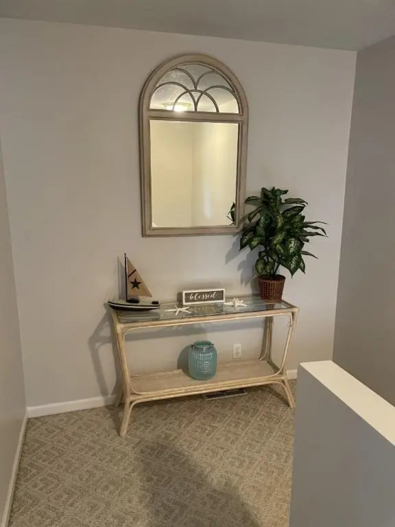 Lake Vacation Home 4 bedrooms 3 baths boat dock slip on the Lake