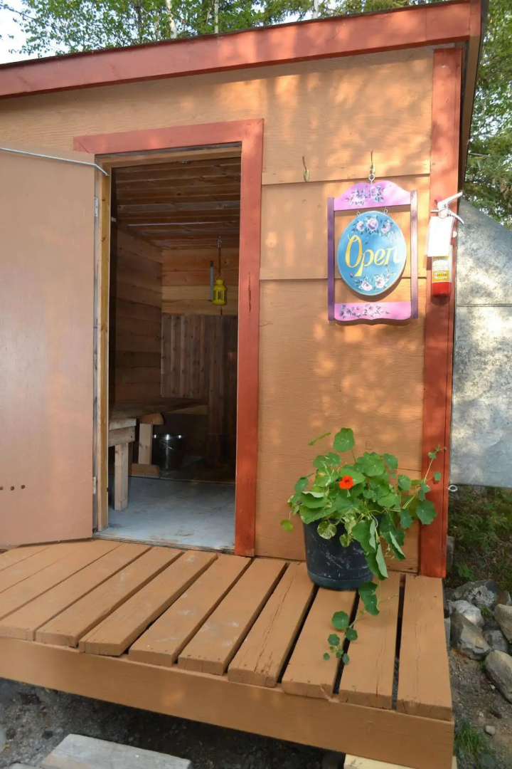 Yellow Dog Lodge