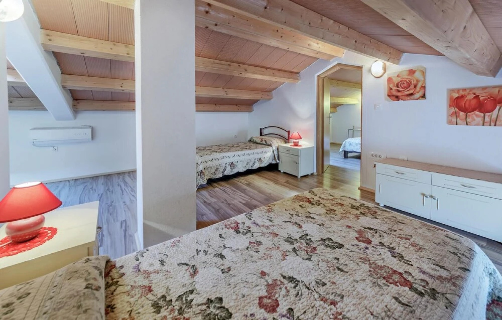 Stunning Home in Labin With 4 Bedrooms and Wifi