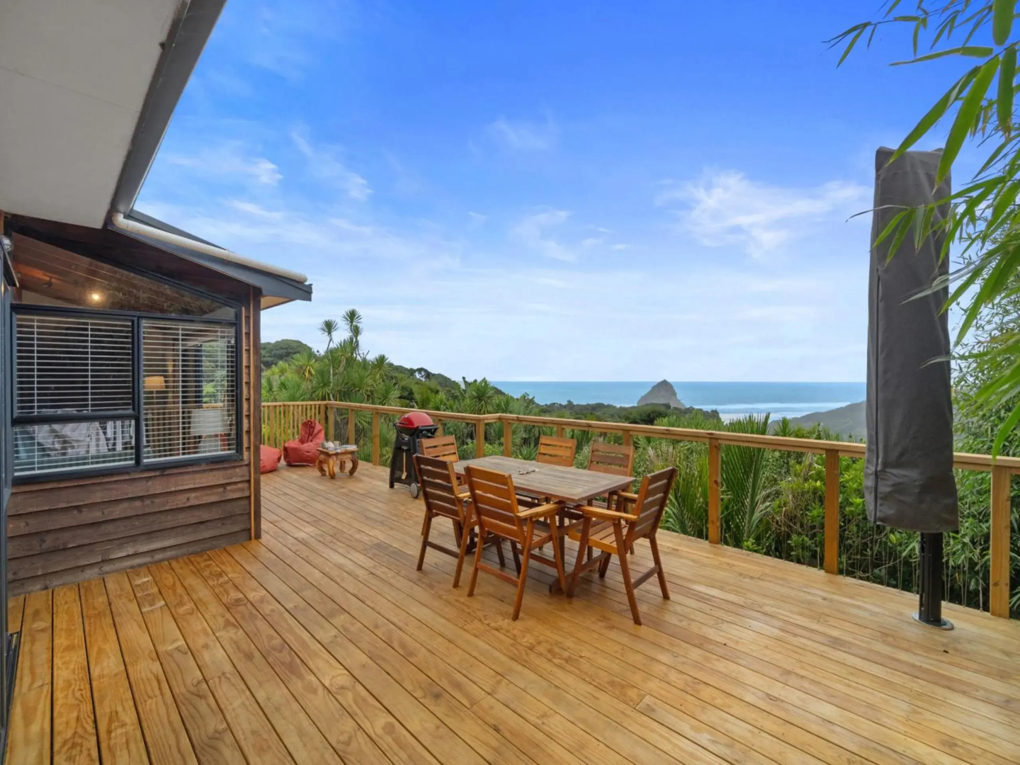 Perfectly Piha - Piha Holiday Home