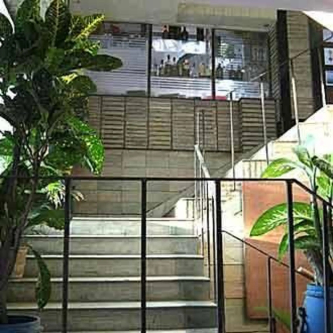 Sonar Bangla's Motel Midway