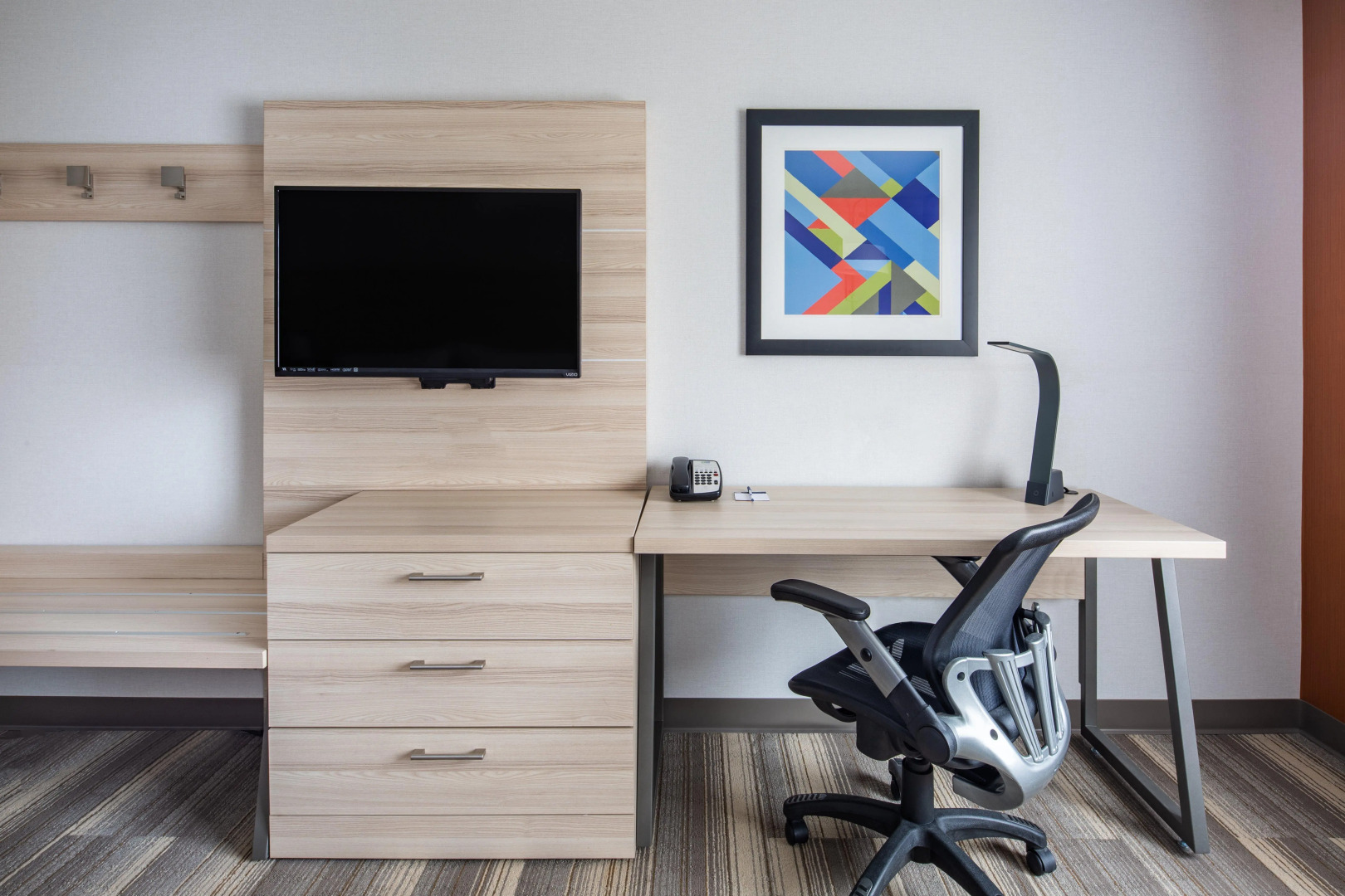 Holiday Inn Express and Suites Ontario Airport by IHG