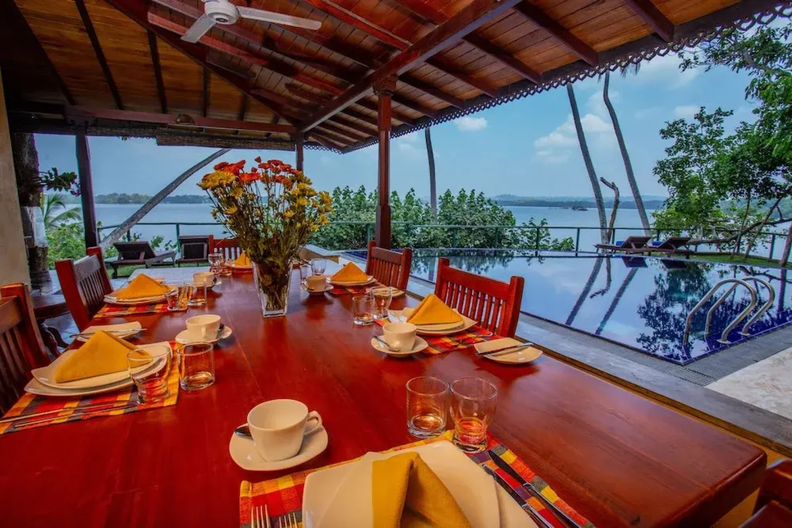 South Point Cottage - Whole Villa 3 Bedrooms (Sleeps 6)