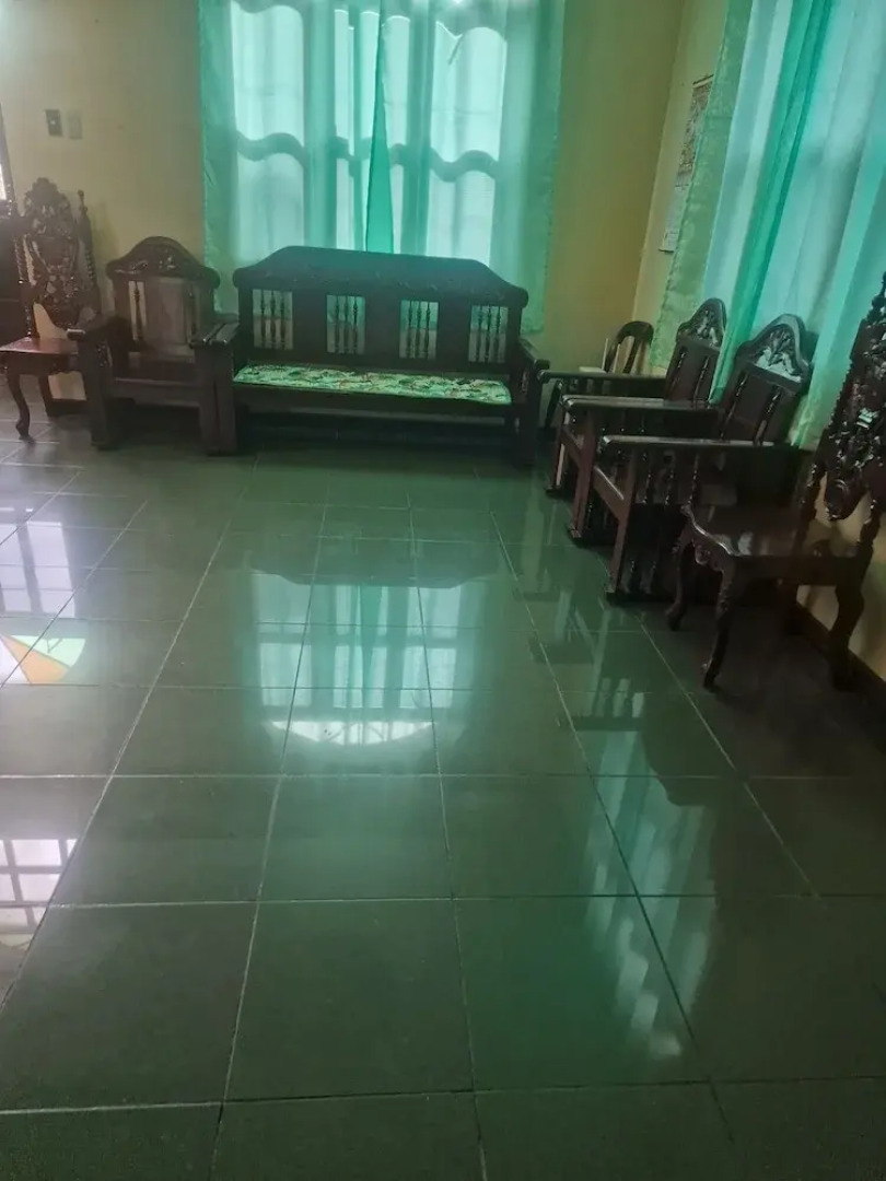 Traveler's Comfort Inn