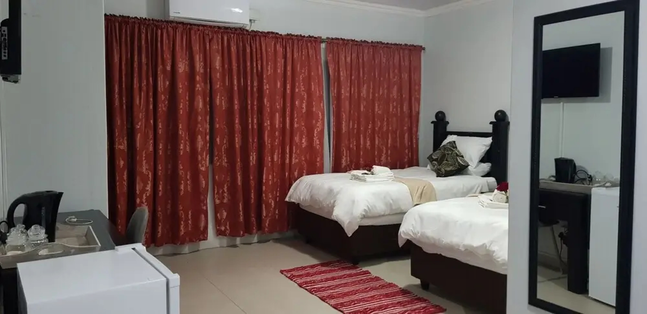 Rose and Thorn Guesthouse - Adults Only