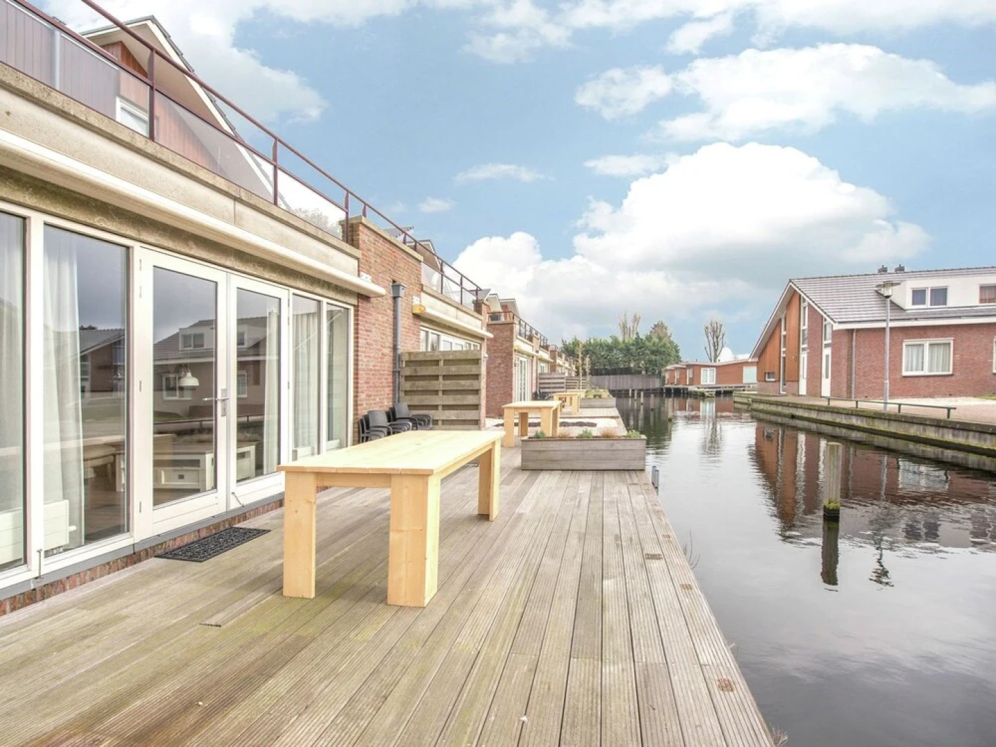 Nice apartment with dishwasher, close to Amsterdam