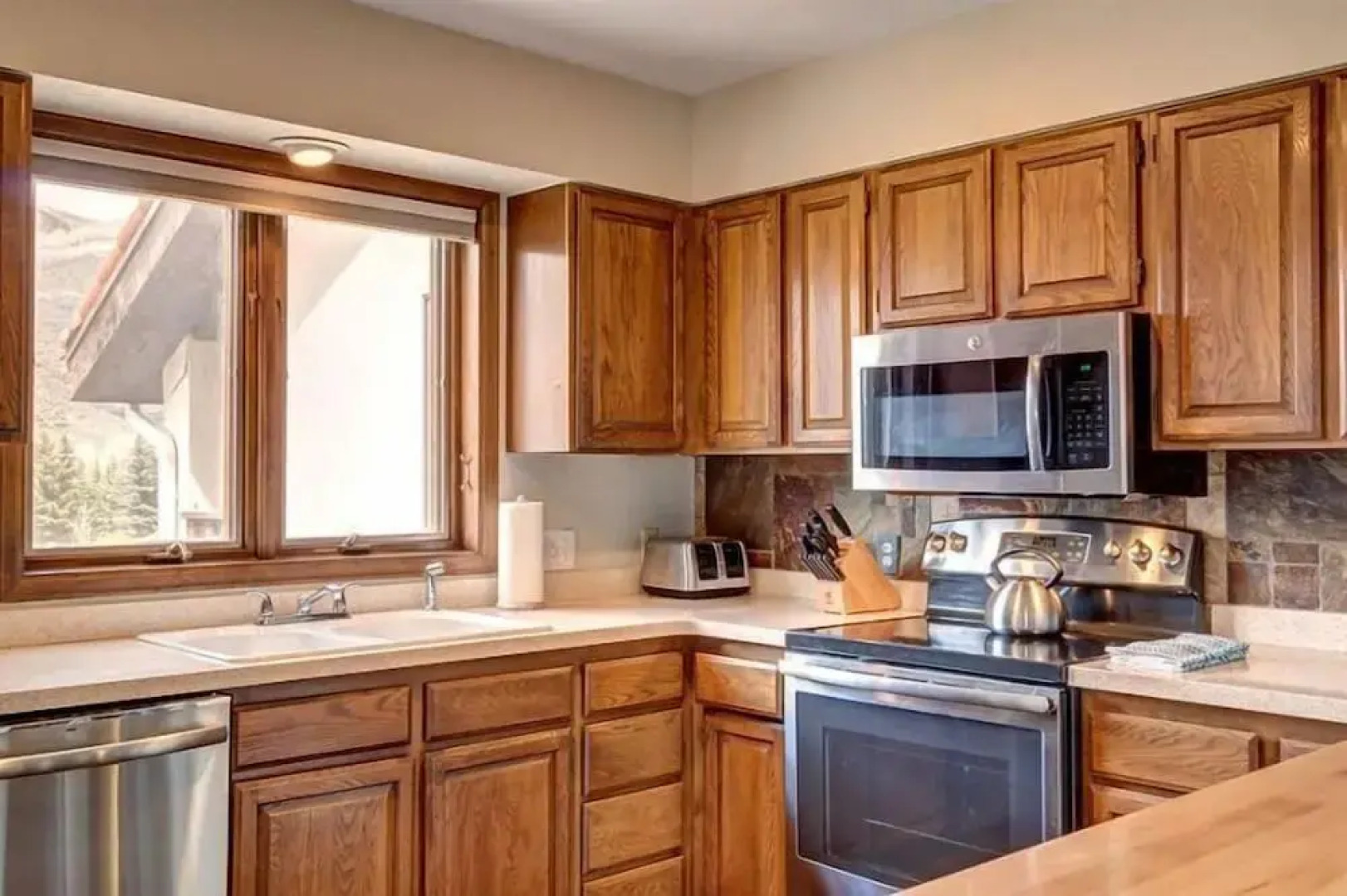 2-225 Eagle Dr Unit 8B Summer Only