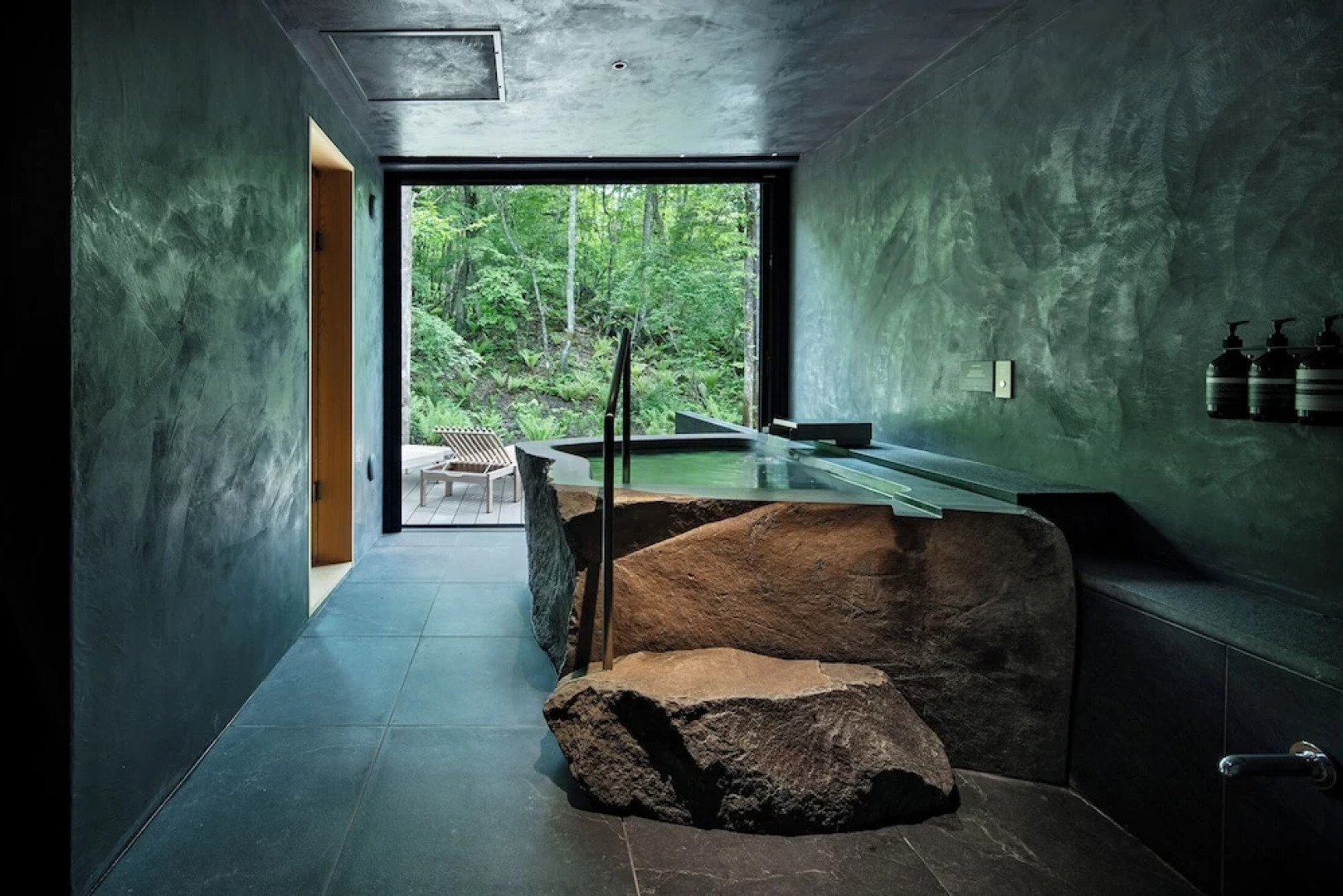 Not A Hotel Kitakaruizawa