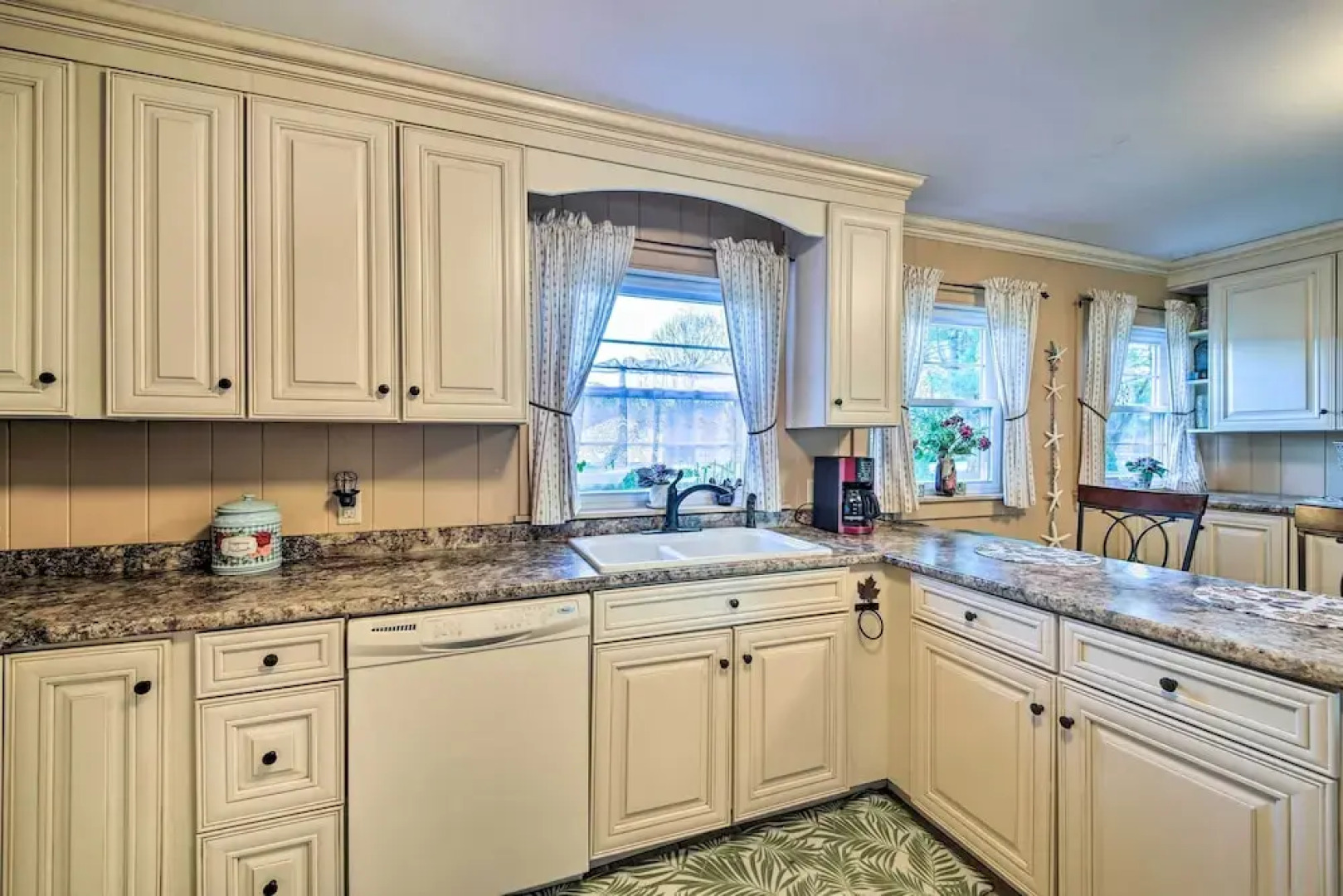 Peaceful Maine Home w/ Patio: Ocean Inlet Getaway!