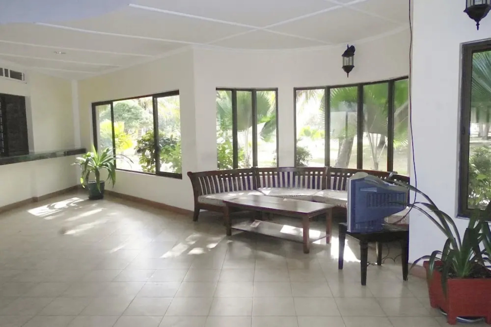 Jumuia Beach Resort Kanamai