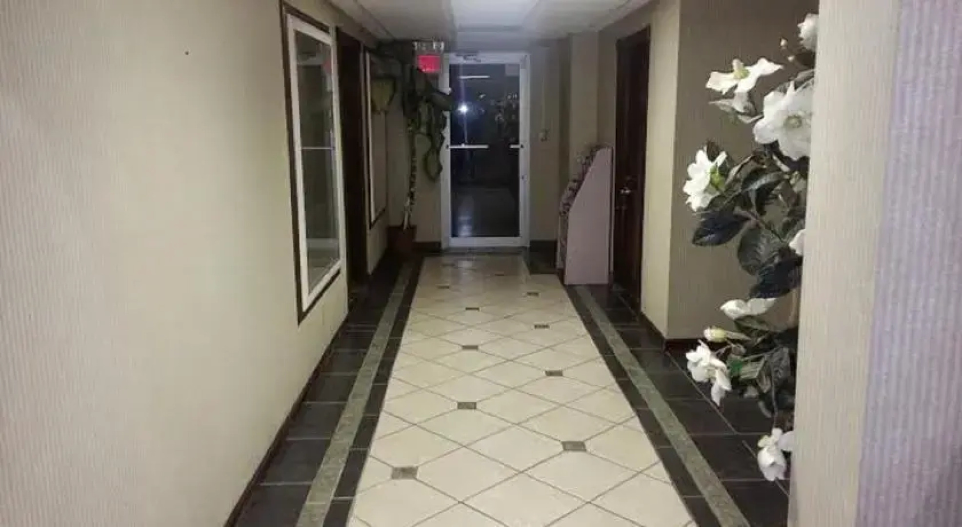 Americas Best Inn & Suites Commerce