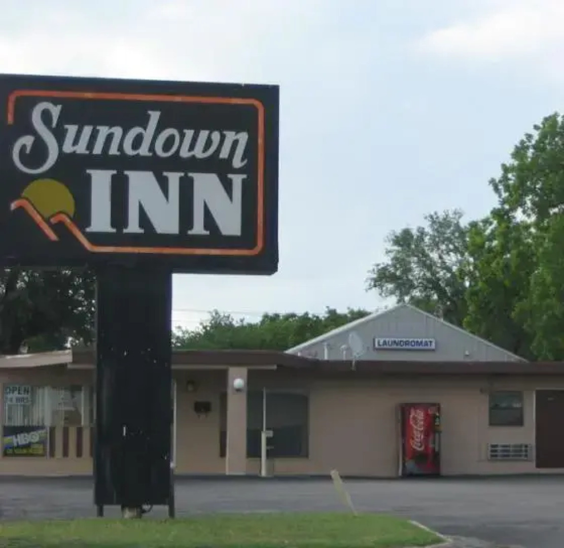 Sundown Inn