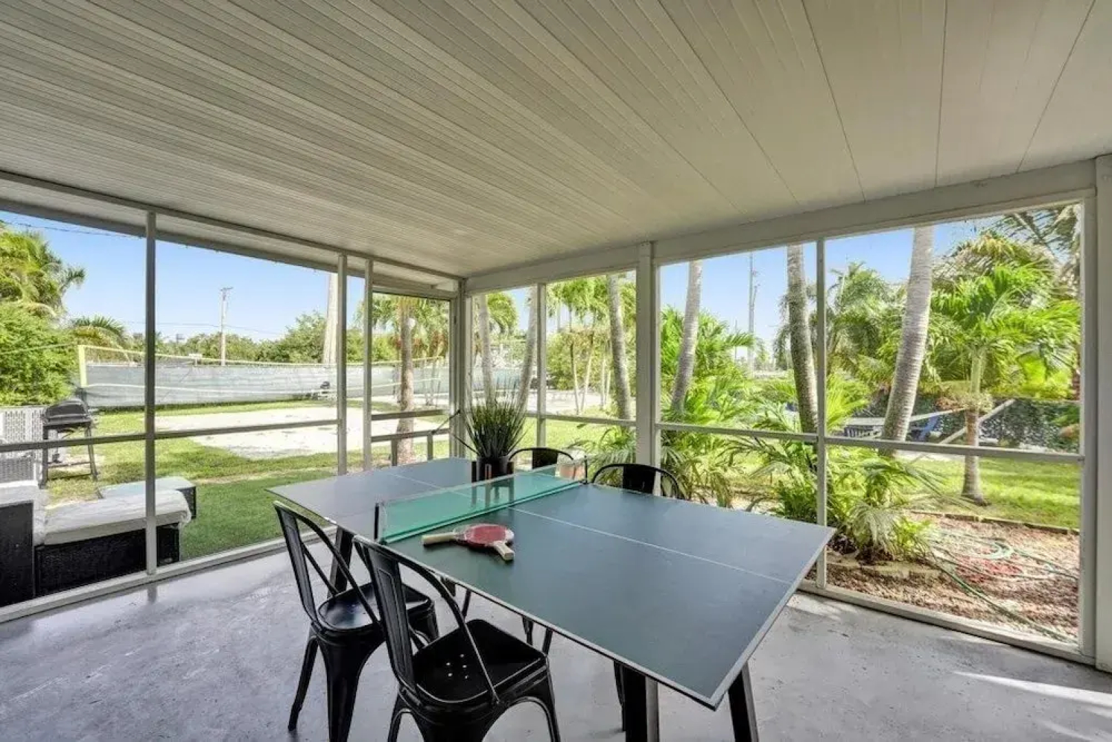 Casa Lago 3 Bedroom Home by Redawning