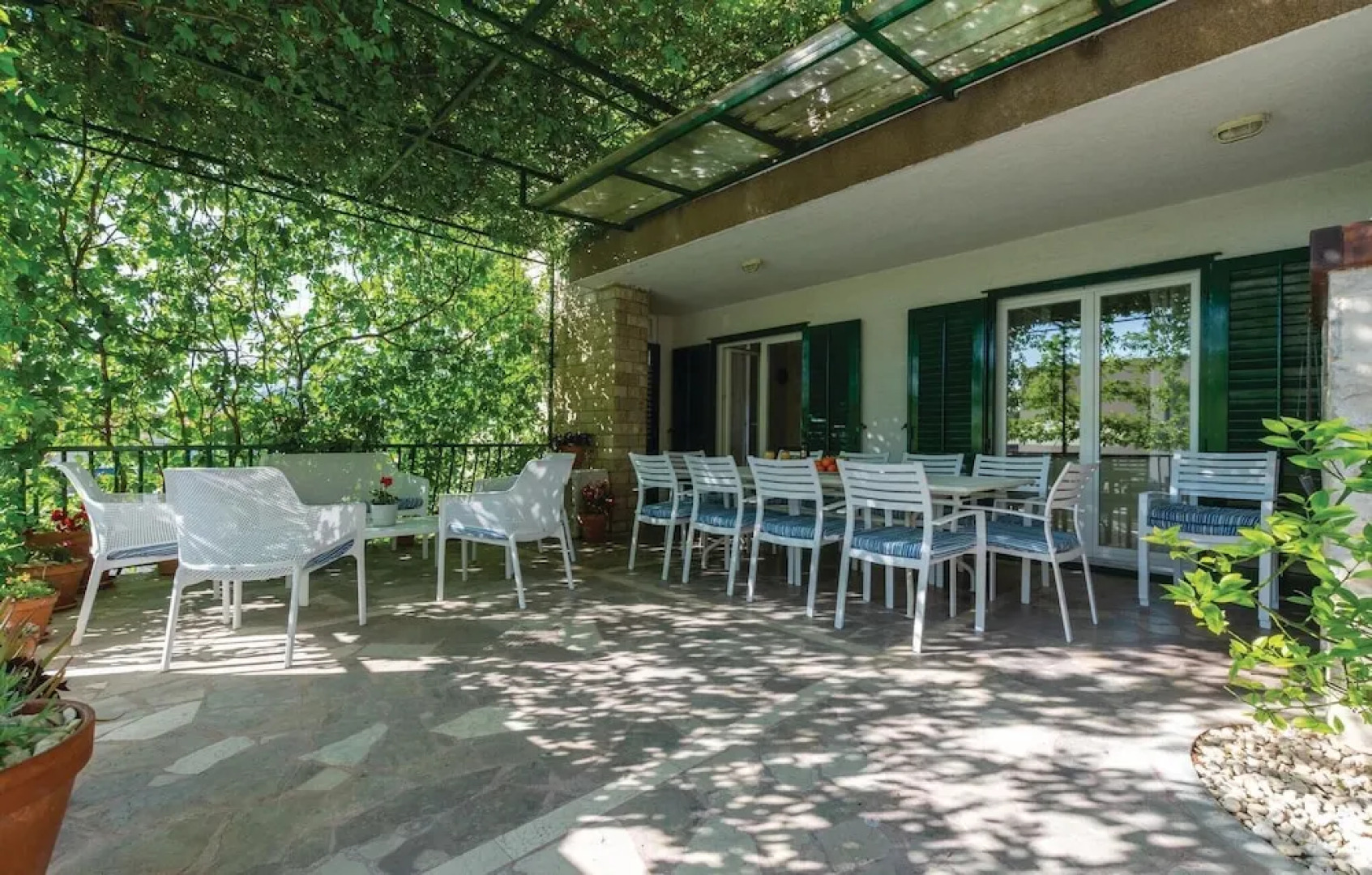 Amazing Home in Makarska With Wifi and 6 Bedrooms