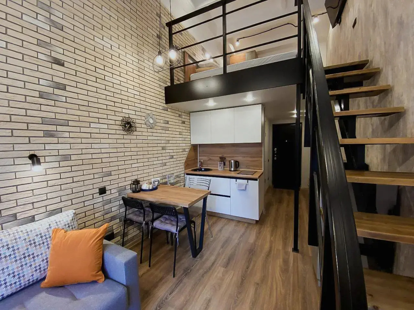 Green FOX на Савушкина 6К