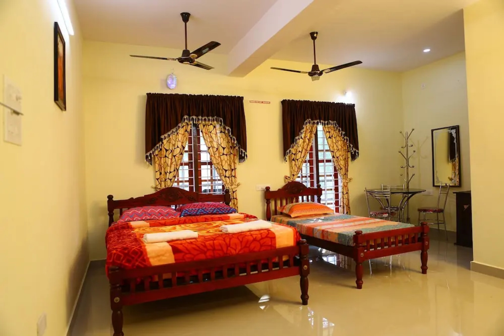 OYO 5517 Home Stay Grand Exotica Villa