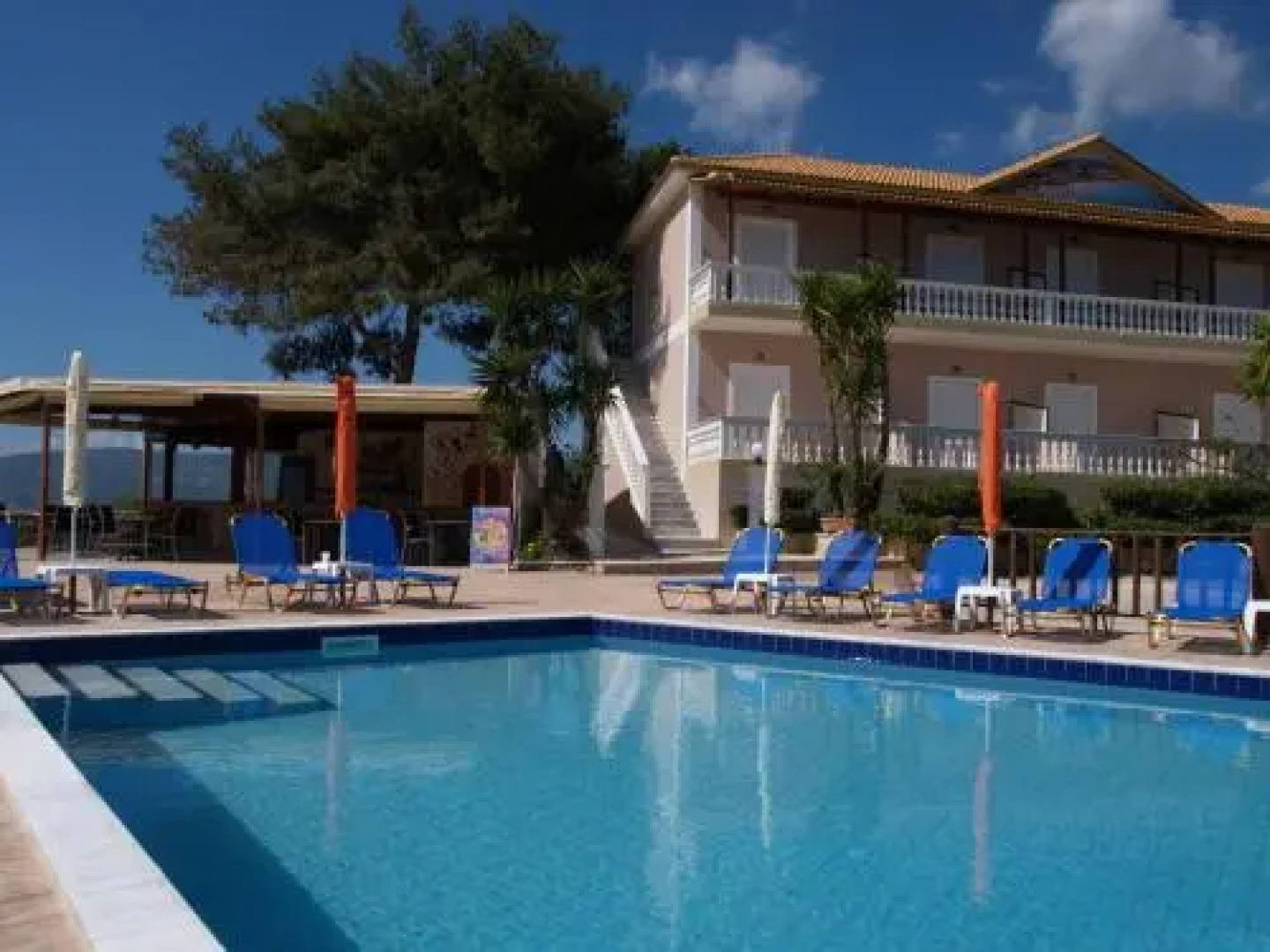 Kondarini's Sea View Studios