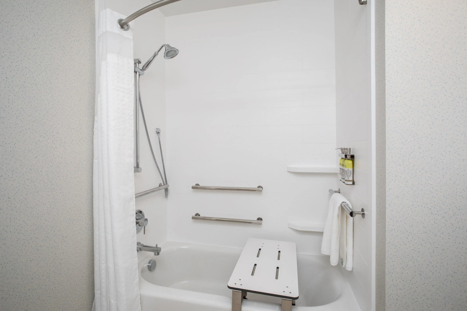 Holiday Inn Express & Suites Ely by IHG