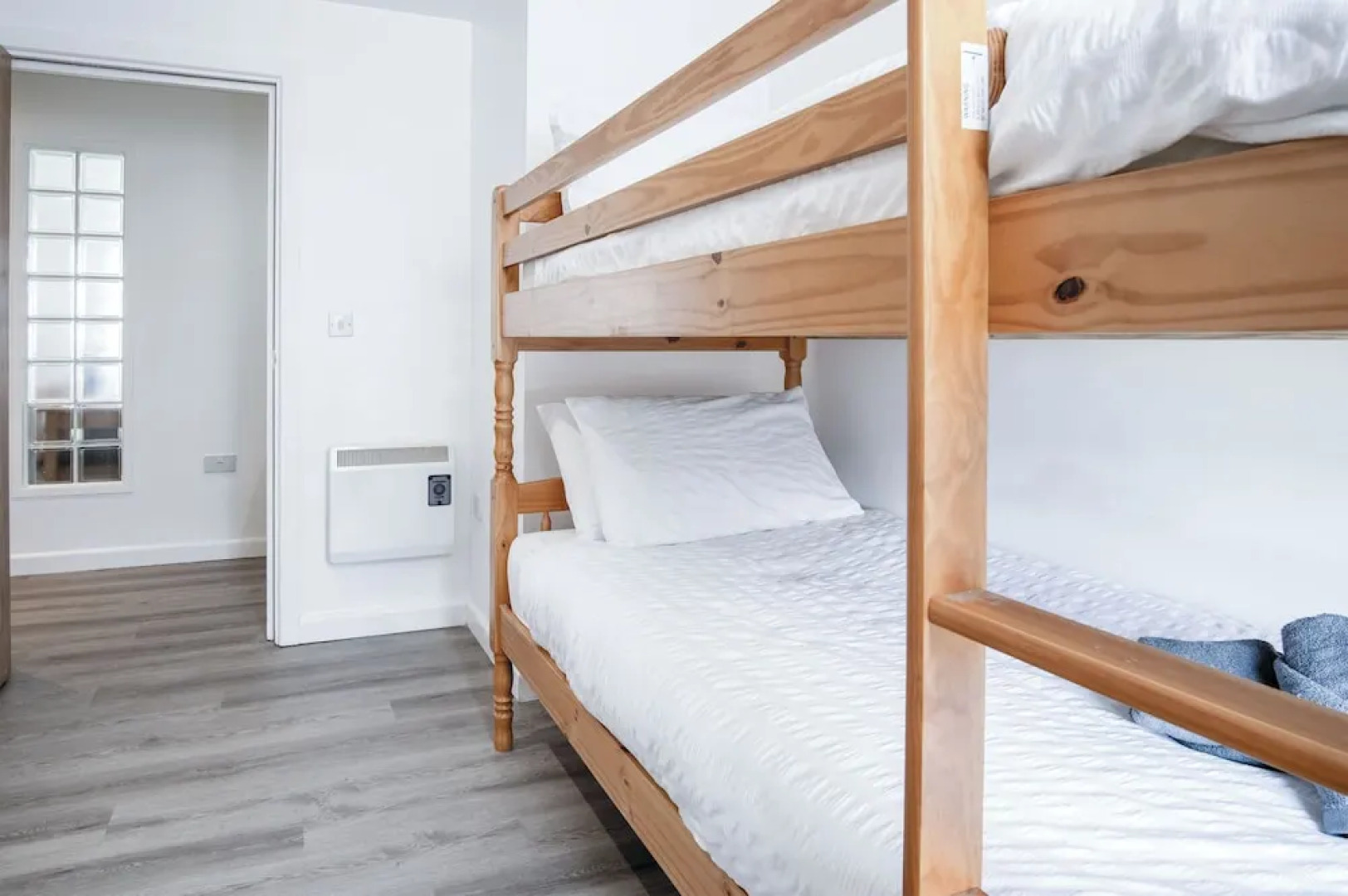 Beach View - 2 Bed Apartment - Llanelli