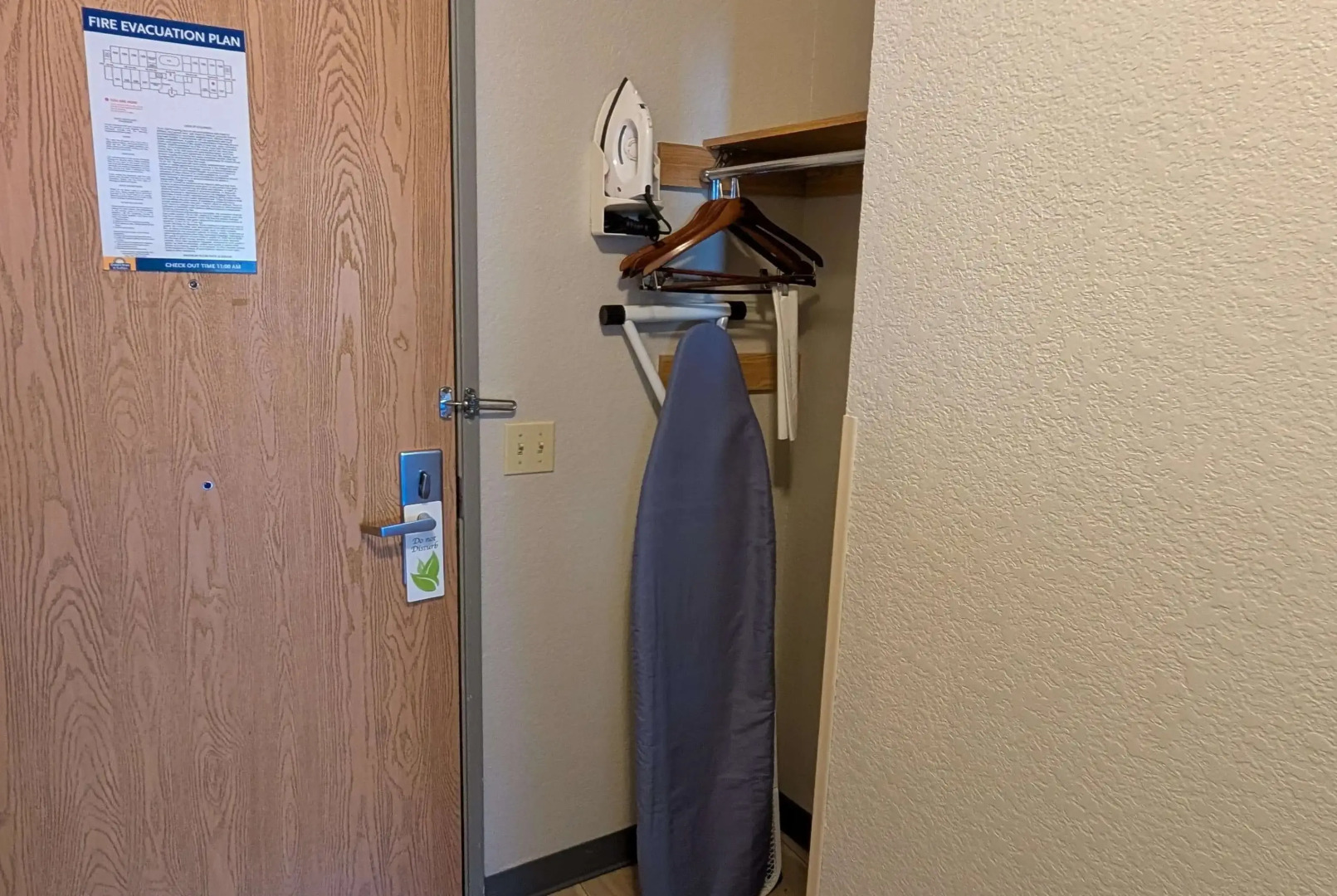 Days Inn & Suites by Wyndham Castle Rock