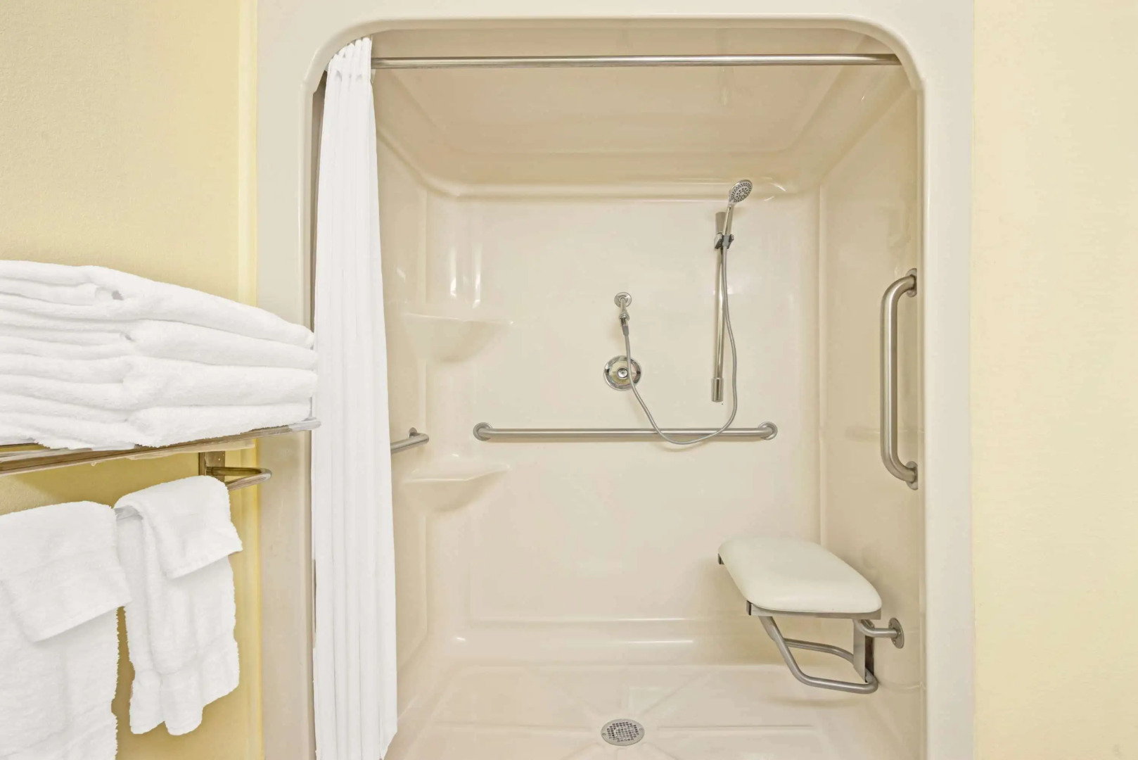 Microtel Inn & Suites by Wyndham Cordova Memphis I-40 East