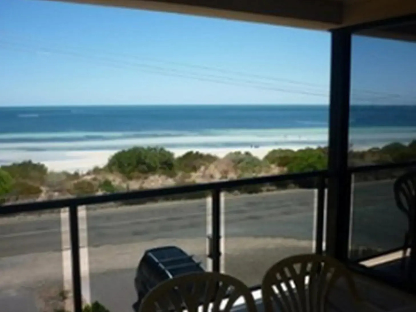 The Lighthouse - Beachfront Accommodation