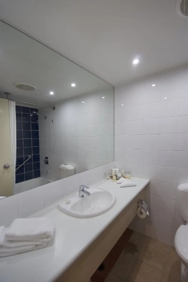 Outback Pioneer Hotel