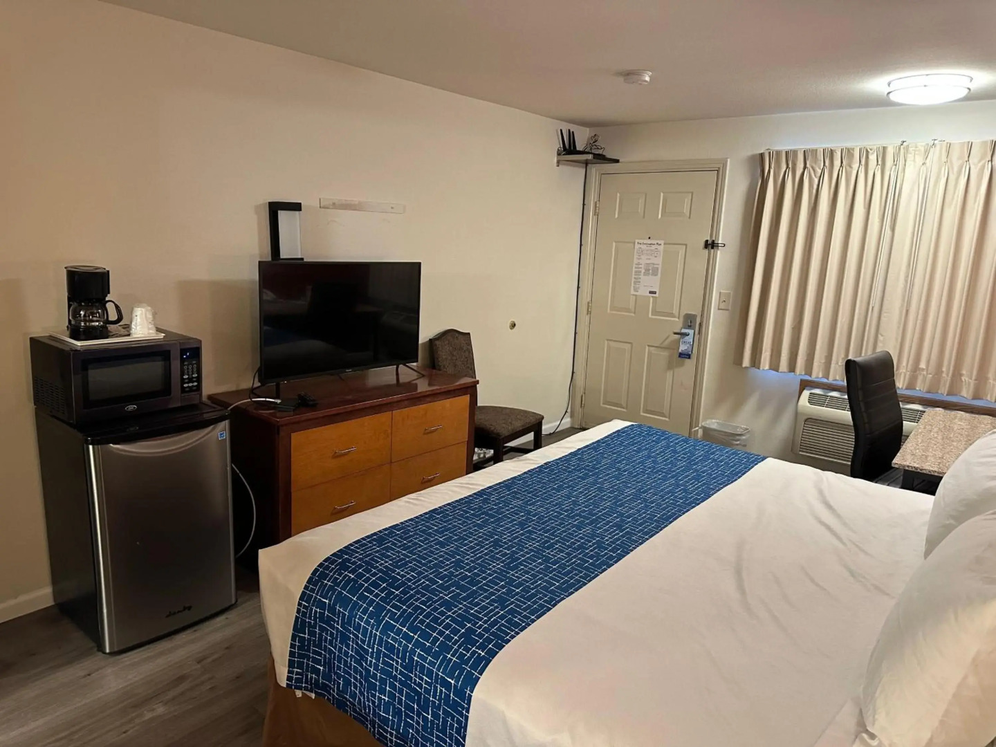 Econo Lodge Edmonds North Seattle