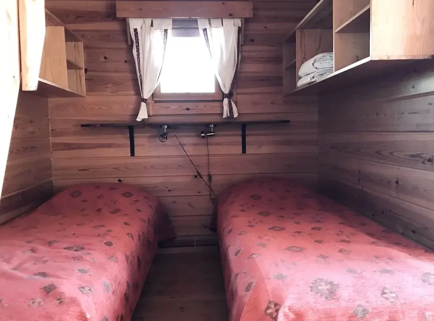 Lentiira Holiday Village