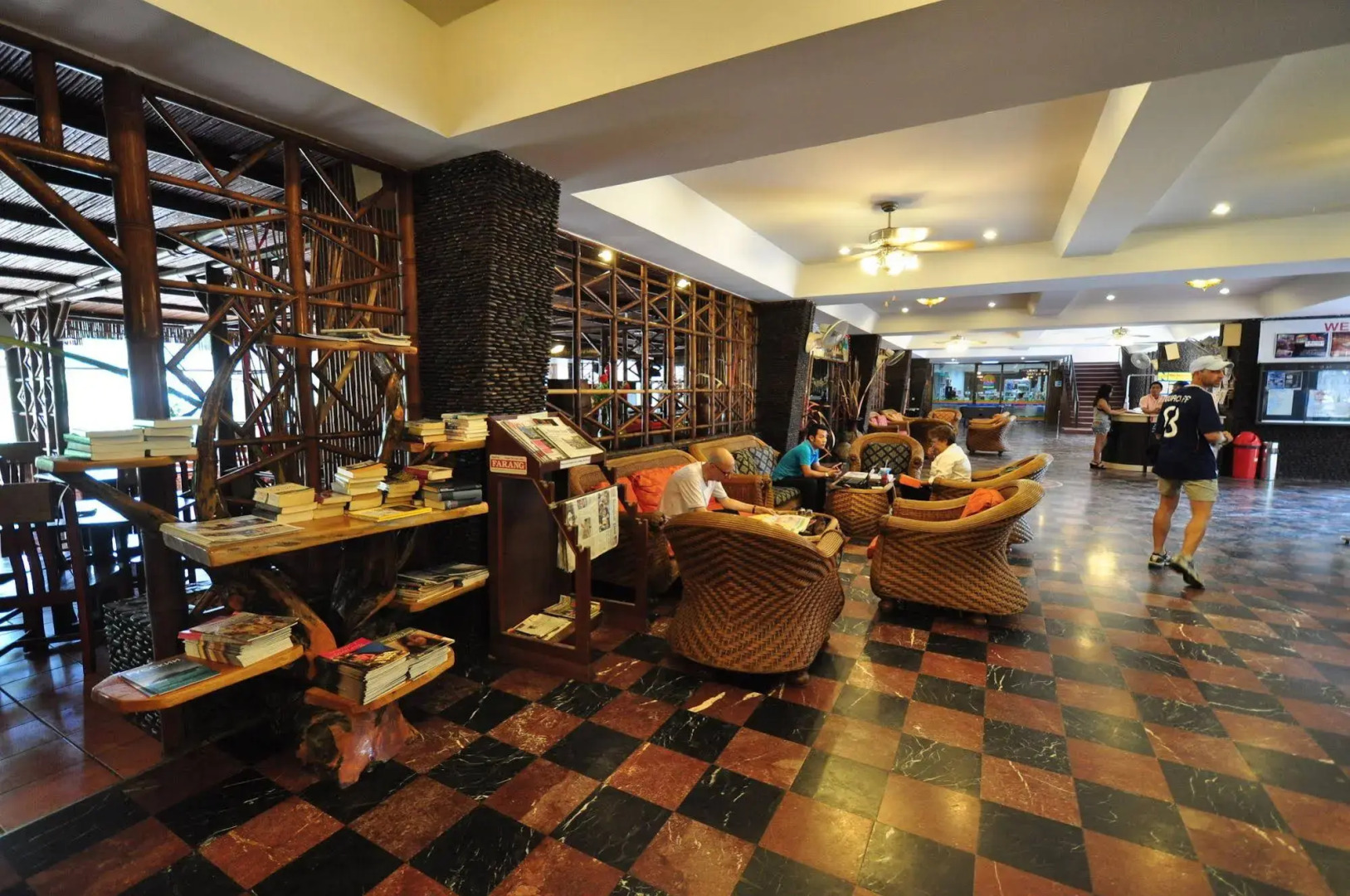 Basaya Beach Hotel & Resort