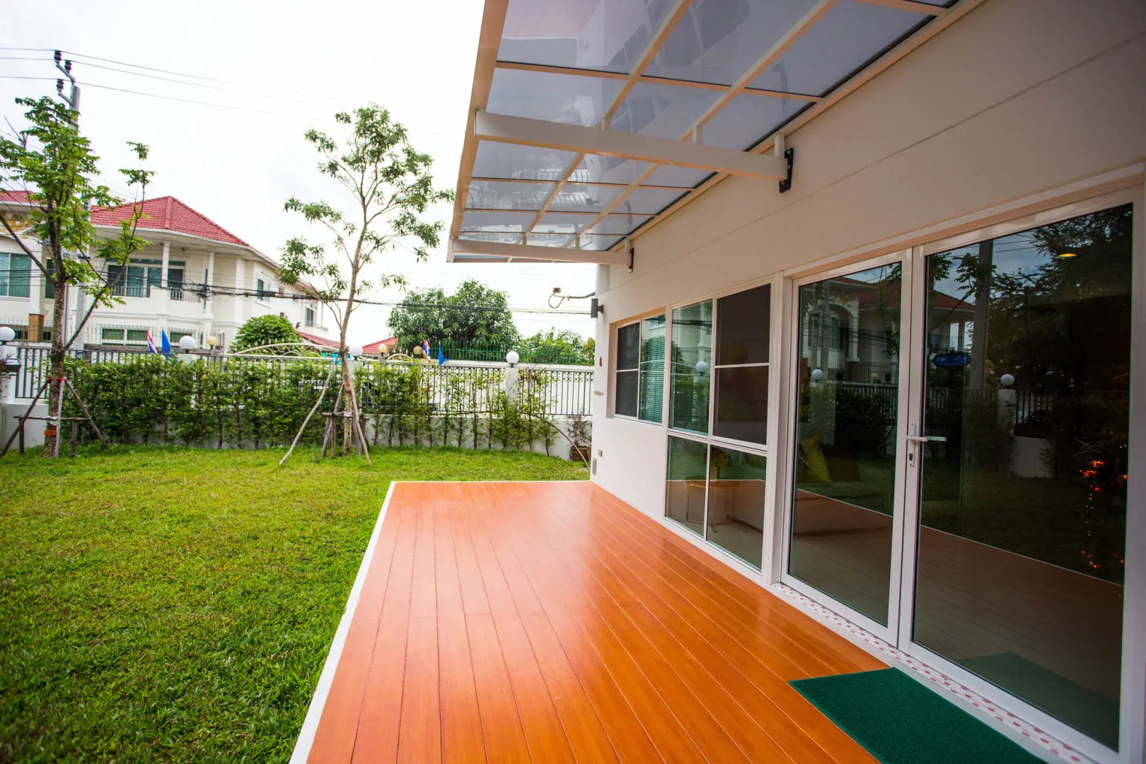 Des Res Hotel and Residence