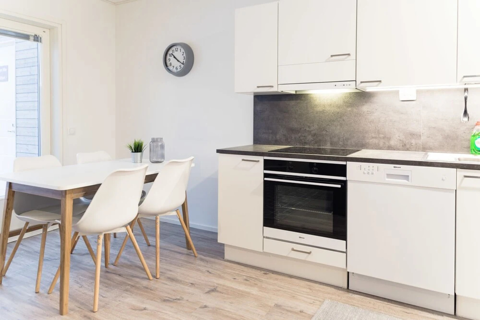 SSA Spot spacy 2-room apt ID 5003B4