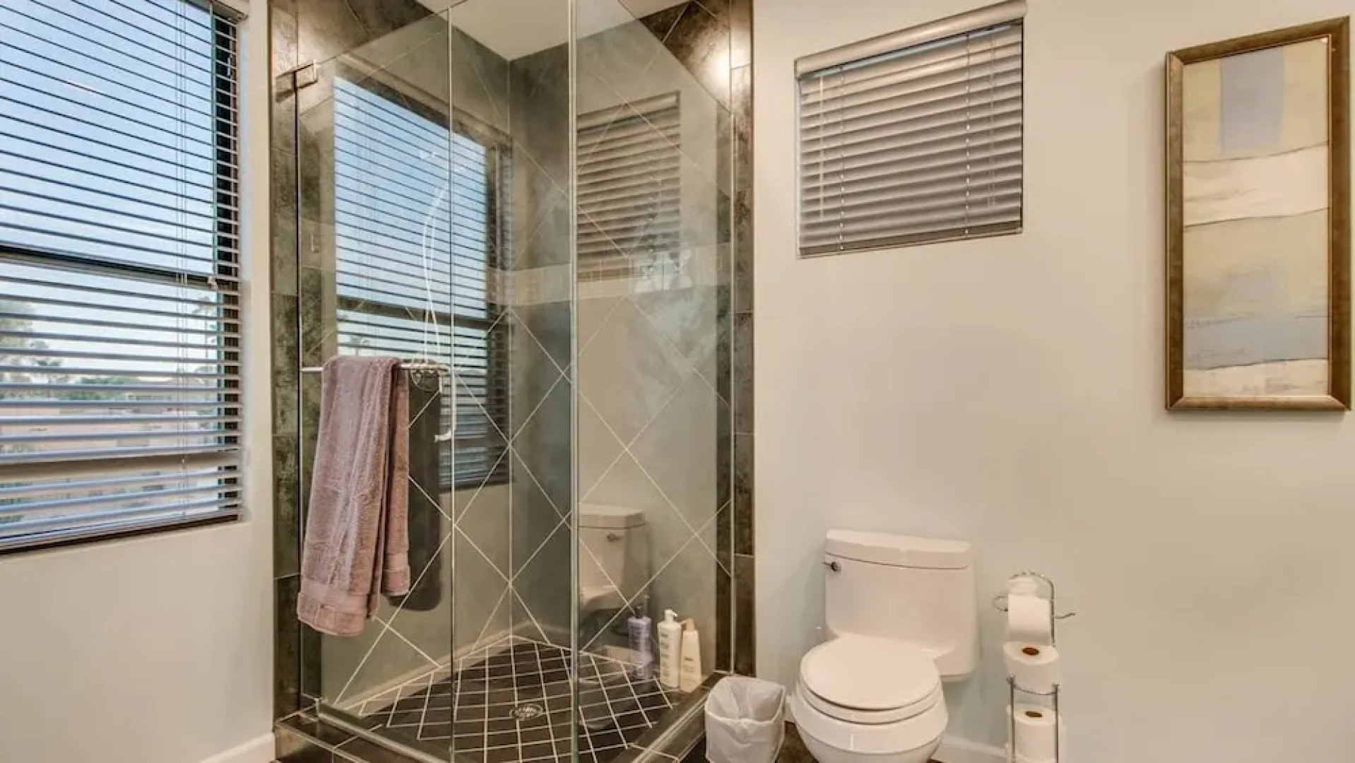 Luxe 4 Bdrm W/pool and Spa on Golf Course Lot!