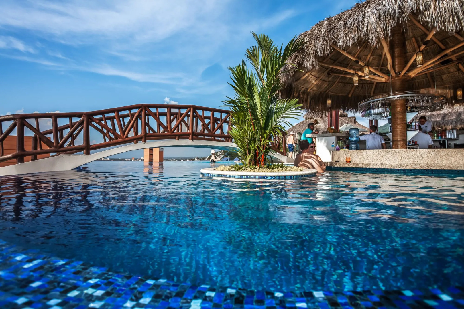 Pinnacle Resorts 220