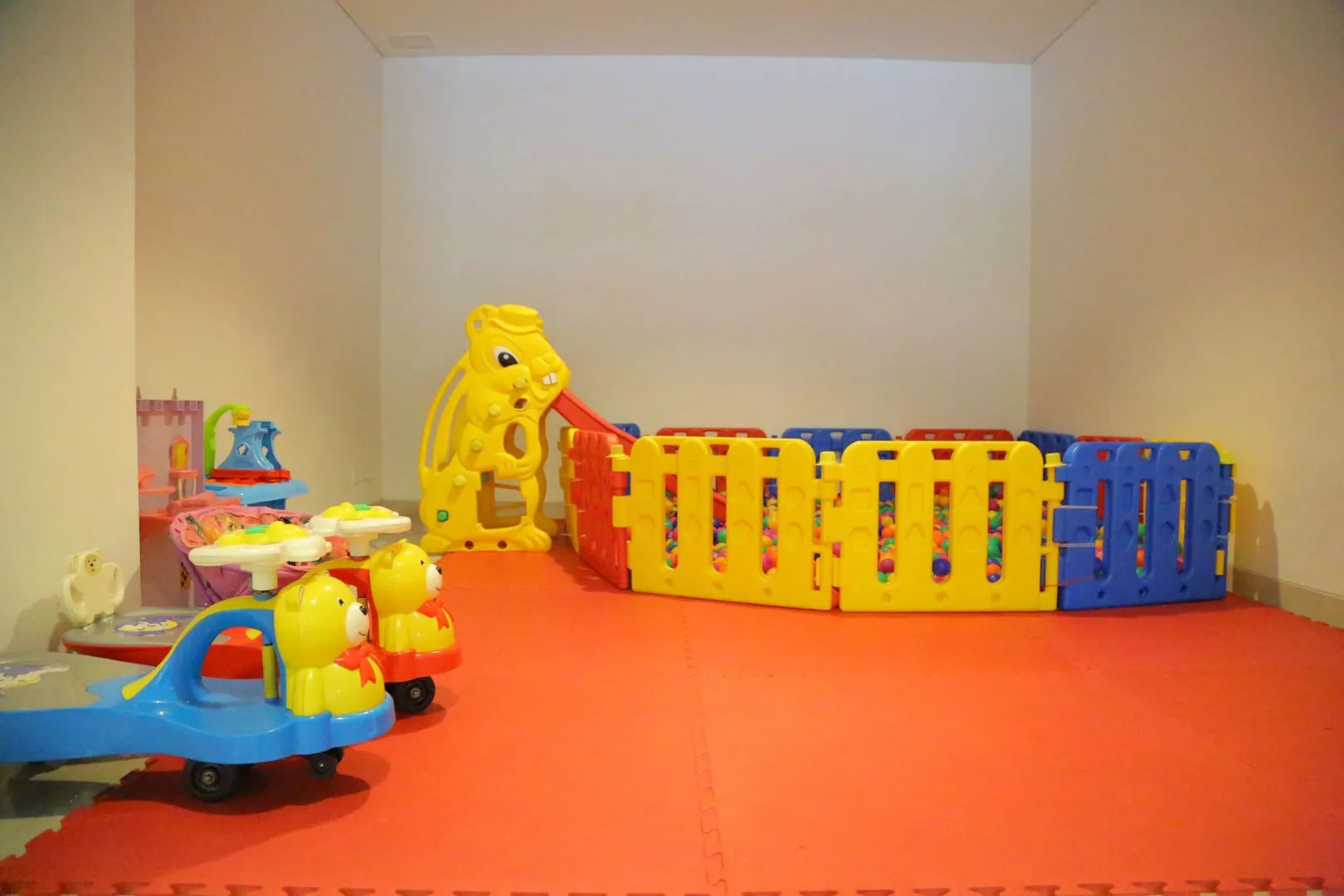 Golden Tulip Galaxy Hotel