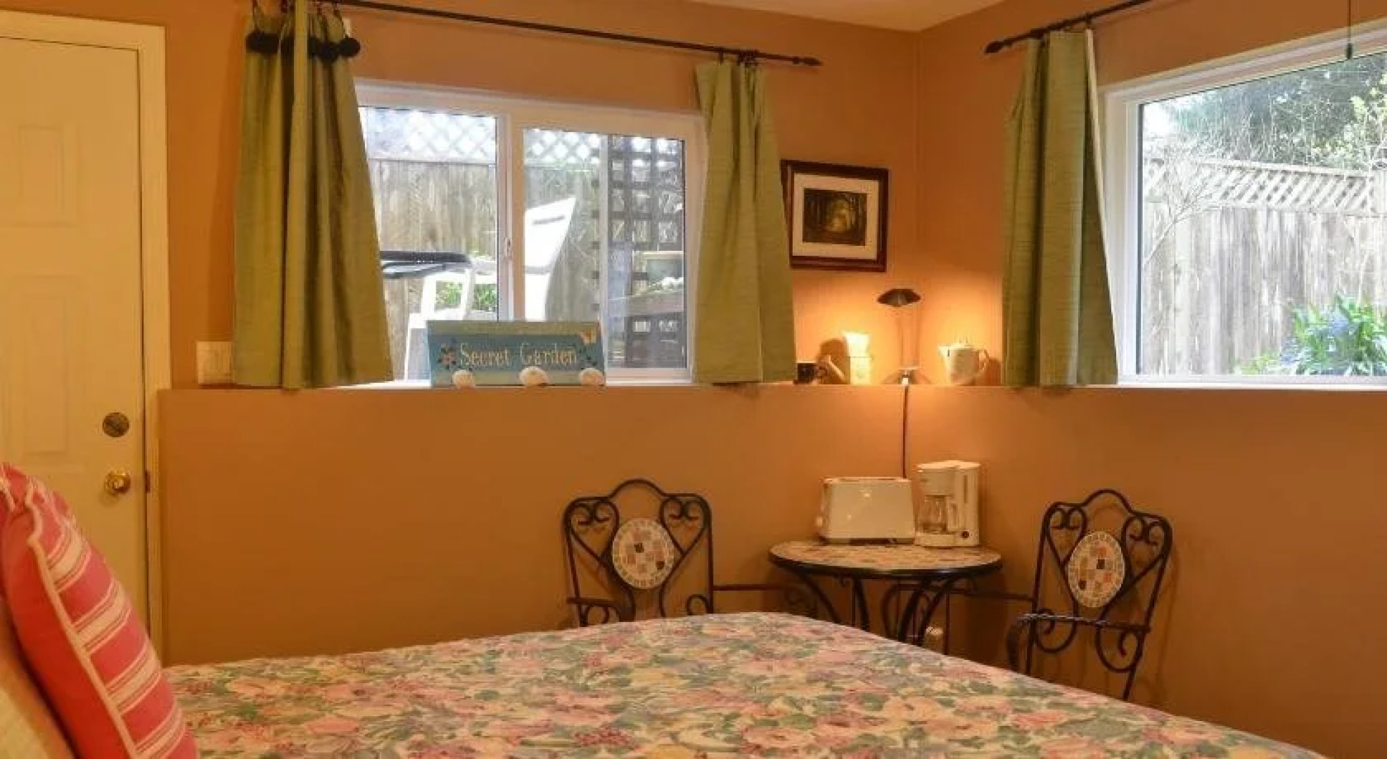 At Nautica Tigh Bed & Breakfast