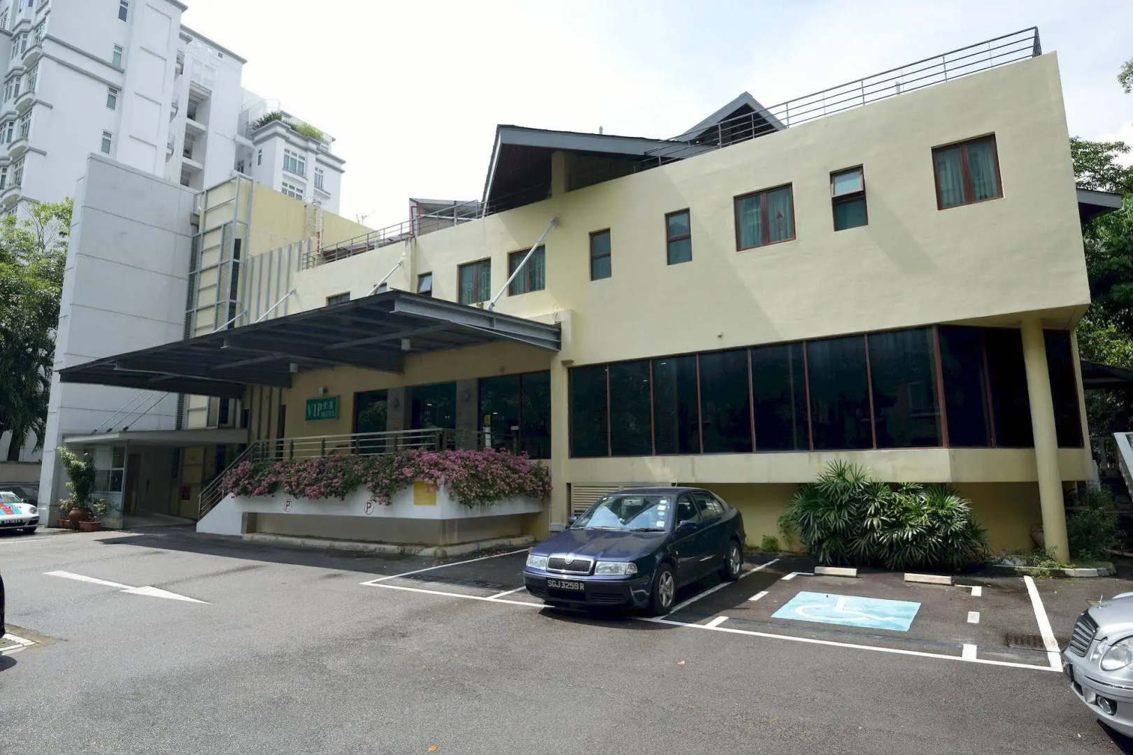 VIP Hotel (SG Clean Certified)