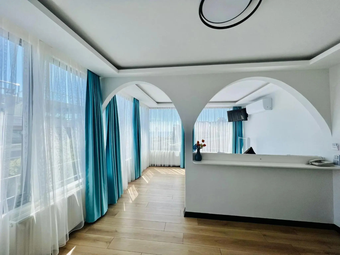 Apex Hotel